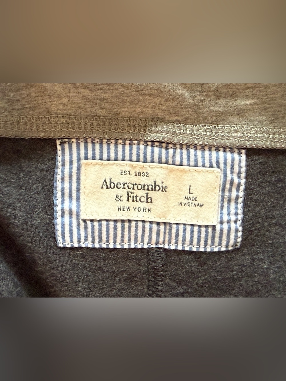 Abercrombie & Fitch Women's Charcoal Flare Yoga Pants with Light Gray Waistband - Picture 6 of 8